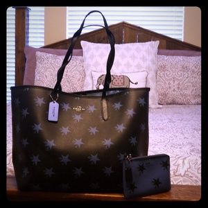 Coach Star Canyon tote w/ Wristlet in black&blue